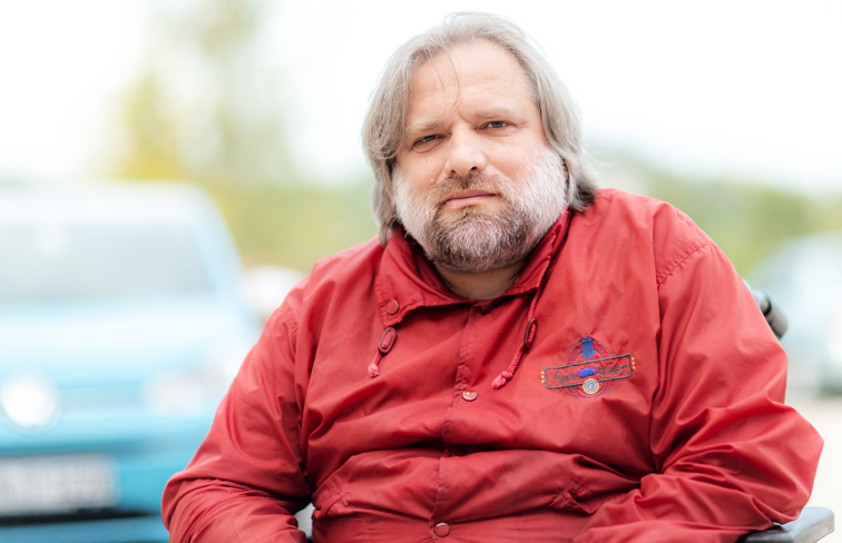 Drahtheftung, Klebebindung, Fadenheftung, Bedarf, Nachfrage, Markt, Anpassung, Print on Demand, POD, Drucken auf Abruf, Flexibilität, Schnelligkeit, Kostenkontrolle, Zeitung, Heimzeitung, Magazin, Regional, Verein, Firma, Kostenlos, Nulltarif, Werbepartner, Druck, Druckerei, Printmedien, Druckvorstufe, Druckvorlagenerstellung, Prepress, drucken, Kleinauflage, Vereinshefte, Farbe, Schwarzweiß, Toppreis, Versand, Rechnung, ab 1 Stück, Probedruck, gratis, Poster, Gestalten, einzigartig, Hochzeit, Geburtstag, Jubiliäum, Drag, Drop, Erledigt, Konvertieren, PDF, schön, Umblättererlebnis, Gerät, aufrufen, Eigene, Vereinszeitung, erstellen, Online-Software, Canva, InDesign, Vorlagen, Feste, suchen, fertig, Vorkenntnisse, gering, Zeitaufwand, Kalkulator, gewünscht, Bestellmenge, Seitenzahl, Papiersorte, Generator, Programm, Tool, Veröffentlichung, Stadionheft, Stadionzeitung, spezialisiert, Praktisch, Tipps, Vereinsfunktionäre, Strategie, Planung, Zielsetzung, Zielgruppe, definieren, Musterseiten