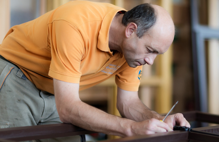 final, Wunsch, jederzeit, Designprozess, Feedback, zufrieden, glücklich, Kompetenz, fertigen, Entwurf, meisterhaft, Fotografie, schreiben, Anfang, erforderlich, Schritt, Offline, Haptik, Wahrnehmung, Objekt, Material, Tastsinn, sensorisch, Rückmeldung, Berührung, Textur, Festigkeit, Glätte, Rauheit, Eigenschaft, Gegenstand, erfassen, visuell, Aushängeschild, unverwechselbar, Wiedererkennungswert, Anfangsphase, Gründung, Existenzgründer, Selbstständiger, beraten, Schrifttyp, Überlegung, Internetseiten, Internetauftritt, durchdacht, gelungen, Komposition, Aufmerksamkeit, Inhalt, gruppieren, organisieren, Zentral, Wirkung, Kontrast, verstärken, Content, Hierarchie, bedruckt, bestickt, graviert, vektorisiert, Relaunch, Veränderung, Wiedereinführung, bestehend, Änderung, Bedürfnis, Makeover, Verschönerung, Umstyling, gründlich, Erscheinungsbild, Frisur, Haarfärbung, Kosmetika, Kleidung, ausgehtauglich, Einsatzmöglichkeit, Video, Filmproduktion, Kombination, 3D-Modell, Printwerbung, Siegeszug