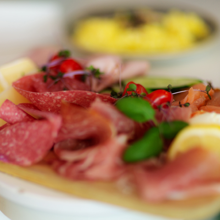 biologischer, Landwirtschaft, Vilshofen, Vilshofen an der Donau, Eis, Eisdiele, Pizzeria, Café, Cafe, Kaffee, Espresso, verwöhnen, hausgemacht, Eisspezialität, Italien, Italienischer Küche, Frühstück, Kaffee und Kuchen, kulinarisch, Frühstücken wie im Urlaub, klassisch, Frühstück, italienischem Frühstück, Colazione Italiana, klein, groß, Frühstück, französischen Frühstück, deutschen Frühstück, Fitness Frühstück, süß, englisch, Käsefrühstück, Eisspezialitäten, Antipasti, Pasta, Pizza, Gelati, Snacks, Salate, Getränke, Shakes, Kaffeespezialitäten, Kuchen, Torten, Schnitten, Geburtstagstorte, Waffeln, Crêpes, Antipasti, echt, Zutaten, Qualität, lecker, Eissorten, italienisch, Handwerkstradition, hergestellt, Bistro, Spezialitäten, Trattoria, vegan, Angebot, coole, kreative, Klassiker, Kommen, besuchen, erleben, bayerisch-italienisch, Bestes, ganz, Umgebung, Personal, sehr, freundlich, zuvorkommen, muss, unbedingt, probieren, Qualität, Obstfrische, Geschmack, einfach, hervorragend, Abend, grandios, Gelateria, Burger