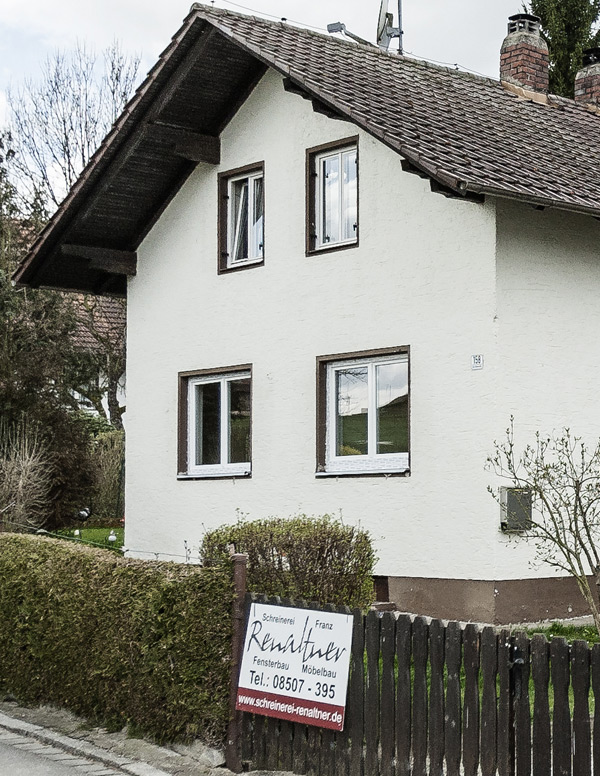 Altfenster, inklusive, notwendig, Beiputzarbeit, Nebenarbeit, Kernkompetenz, produzieren, Sonderfenster, denkmalgeschützt, Wetterschenkel, Produktionshalle, Leidenschaft, Technologie, ausschließlich, ausgebildet, Handwerker, Maschinen