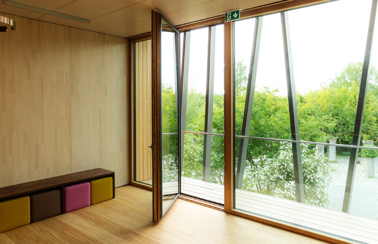 Für die Fertigung von Zimmertüren verwendet Renaltner die dafür geeigneten Holzarten.