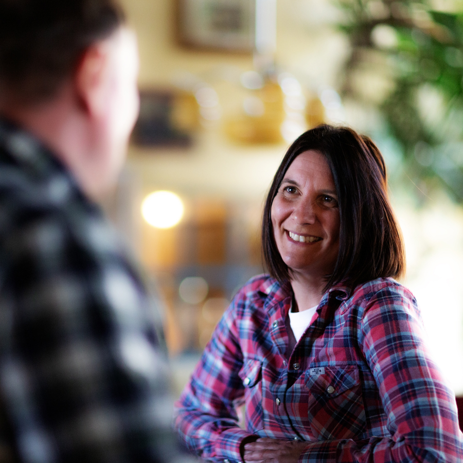 Halten Sie Rahmen und Beschläge in Ordnung!